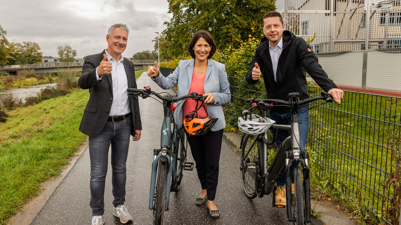 v. l. Stefan Schmitt, Ministerin Schmitt, Christian Senk, Geschäftsführer Ahrtal-Tourismus.