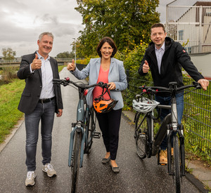 v. l. Stefan Schmitt, Ministerin Schmitt, Christian Senk, Geschäftsführer Ahrtal-Tourismus.